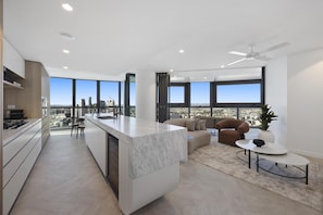 Full-sized fridge, microwave, oven, dishwasher