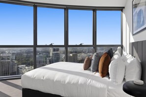 Premium bedding, iron/ironing board, free WiFi, bed sheets - Avani Living Queen’s Wharf Residences (Brisbane)
