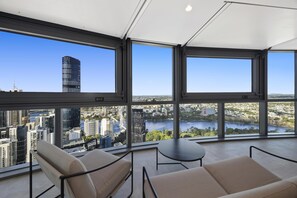 Luxe beddengoed, een strijkplank/strijkijzer, gratis wifi, beddengoed