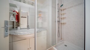 Doccia, asciugacapelli