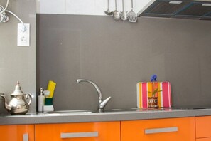 Stovetop, coffee/tea maker, toaster, highchair