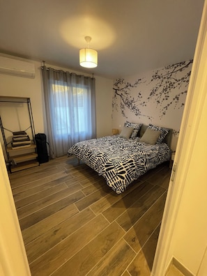 1 Schlafzimmer, Bügeleisen/Bügelbrett, Reisekinderbett, kostenloses WLAN