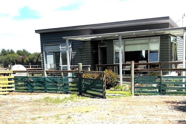 Car park spaces for 4 cars