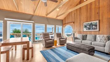 TV connectée, cheminée, table de tennis de table, chaîne hi-fi