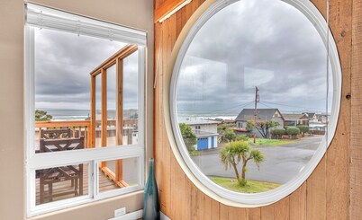 the Zephyr Shore in Roads End