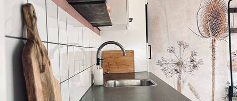 Frigorifero, microonde, forno, lavastoviglie