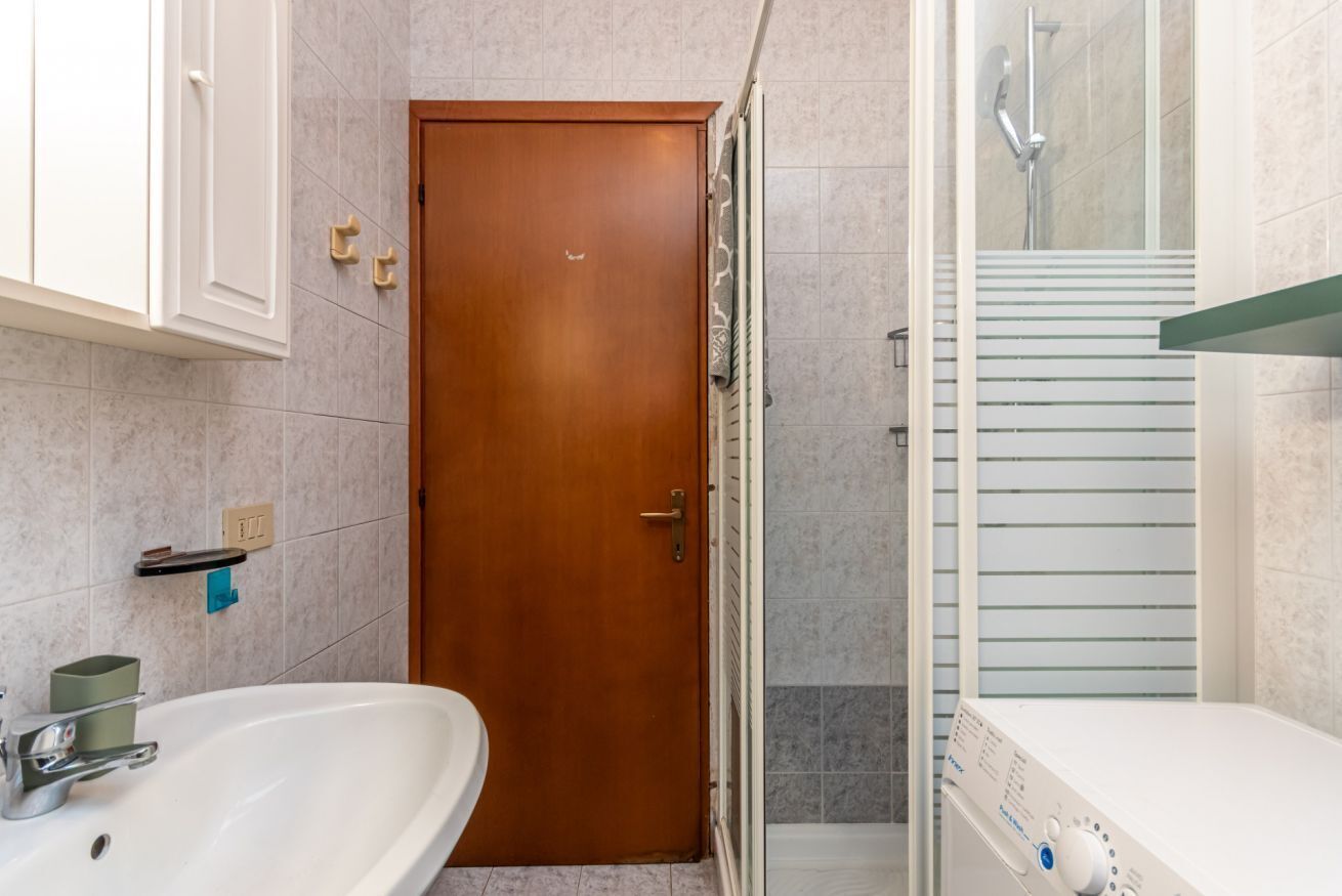 Douche, sèche-cheveux, bidet