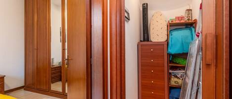1 Schlafzimmer, Bügeleisen/Bügelbrett, WLAN