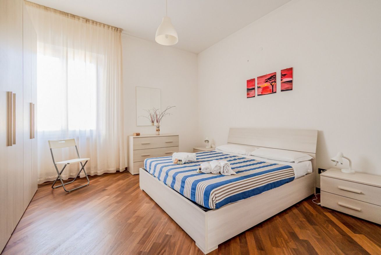 3 habitaciones, escritorio, tabla de planchar con plancha y wifi 