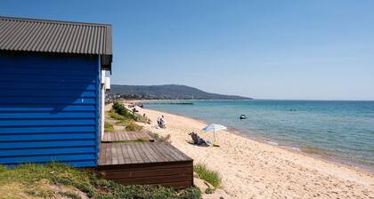 Mt Martha Coastal Retreat | Pool & Water Views