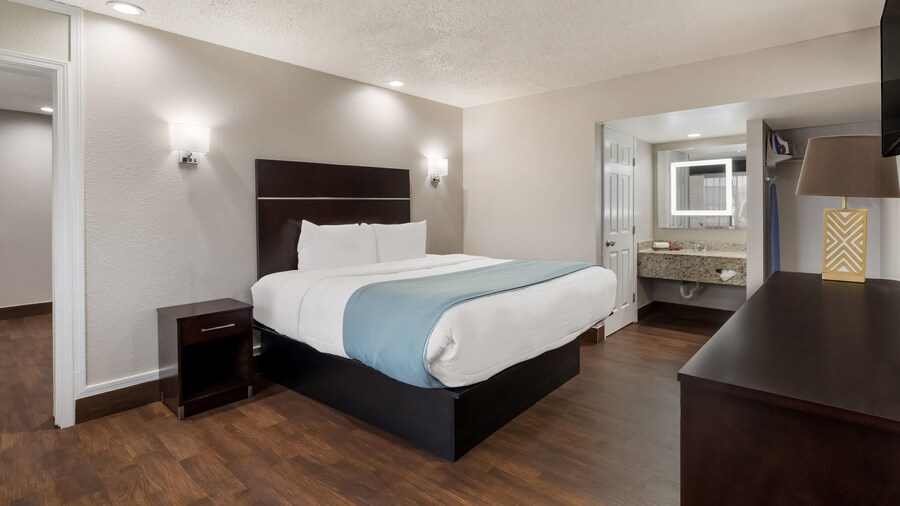 Spanish Trails Inn