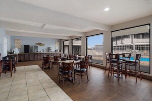 Desayuno continental incluido todos los días 