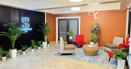 Spanish Trails Inn