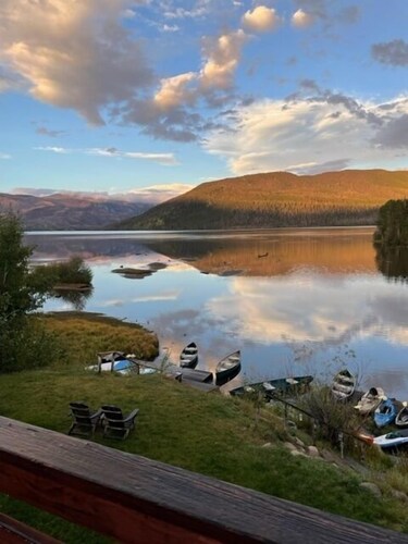 "Love Shack" cabin w/ canoes (C-1), 1/1 Love shack, canoes , kayaks, SUP's Incl.