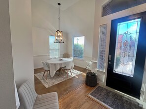 Interior - Walk to the Rockwall Harbor from this 3-bedroom 2 bath 1 Story private home.  (Rockwall)