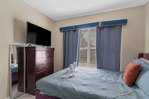 4 bedrooms, iron/ironing board, WiFi, bed sheets
