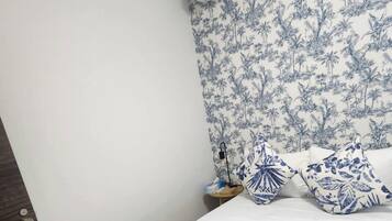 3 bedrooms, iron/ironing board, free WiFi