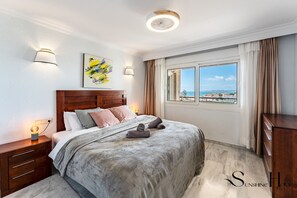 Fer et planche à repasser, Wi-Fi gratuit, draps fournis