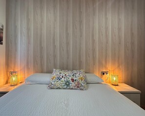 3 chambres, fer et planche à repasser, accès Internet, draps fournis