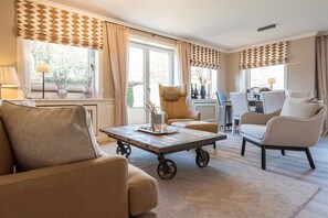 Unclassified image, 5 of 43, button - Haus Sonnentraum, Whg. 1 - Bright 3-room apartment on approx. 70 m² for up to 4 persons. (Sylt)