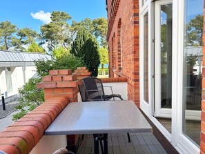 Outdoor dining - Binz - Villa Glückspilz - Wabi Sabi 1.4 - Comfort apartment Wabi Sabi in the (Binz)
