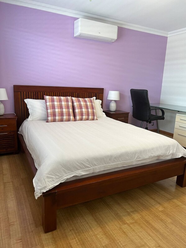 2 bedrooms, iron/ironing board, WiFi, bed sheets