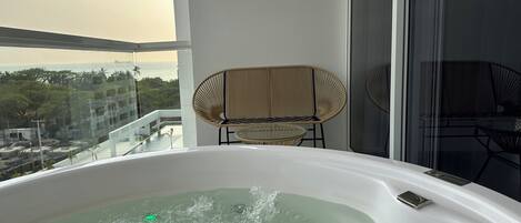 Indoor spa tub