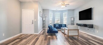 4-bedroom townhome in marvelous Conyers with WiFi, AC