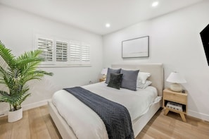 Deluxe House, 4 Bedrooms | Executive lounge - Sin City Best Home By STRIP (Las Vegas)