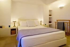 6 bedrooms, iron/ironing board