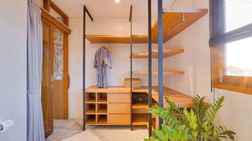 Apartment, 2 Bedrooms, Non Smoking | Bathroom