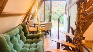 Classic Cabin, Mountain View | Living area