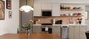 Upper Rockridge Luxury Mid-Century Escape