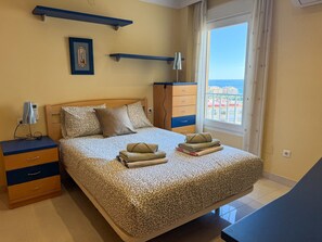 3 bedrooms, free WiFi, bed sheets