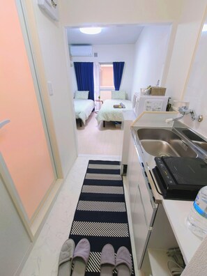 1 bedroom, desk, free WiFi, bed sheets