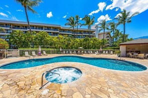 Outdoor pool - Maui Banyan H207 Maui Escape Near Beach, Pool & Hot Tub! (Kihei)