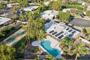 المنشأة من الخارج