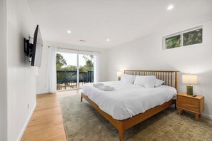 2 bedrooms, WiFi, bed sheets - 2 Bedroom Aptos Home With Ocean View! (Aptos)