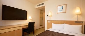 1 chambre, bureau, fer et planche à repasser, Wi-Fi gratuit