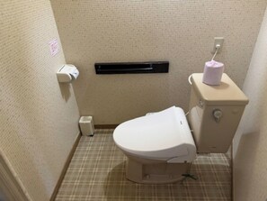 Hårføner og håndklær