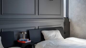 3 bedrooms, desk, free WiFi, bed sheets