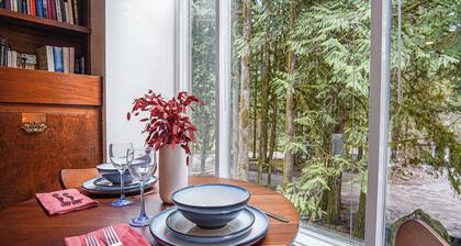 Twin Lakes Retreat | Newly remodeled condo close to Mt. Baker!