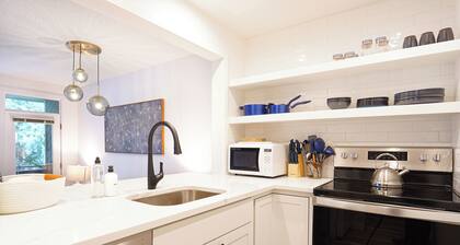 Twin Lakes Retreat | Newly remodeled condo close to Mt. Baker!