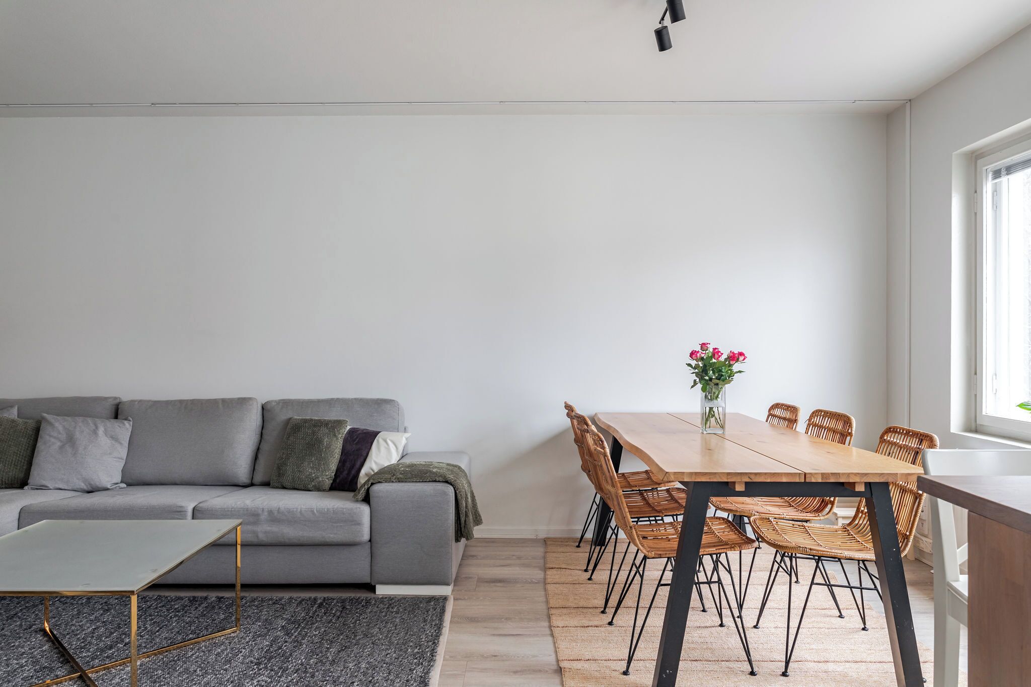 Apartamento Confort, vistas a la ciudad | Zona de estar | Smart TV de 46 pulgadas con canales por cable