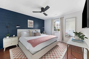 4 Schlafzimmer, Schreibtisch, Bügeleisen/Bügelbrett, Reisekinderbett