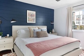 4 bedrooms, desk, iron/ironing board, travel crib