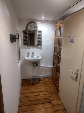 Towels, soap, toilet paper