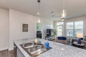 Interior - Winter Retreat | Only 2miles to UC & Downtown Life (Cincinnati)