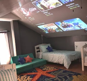 4 habitaciones, tabla de planchar con plancha, cuna de viaje y wifi
