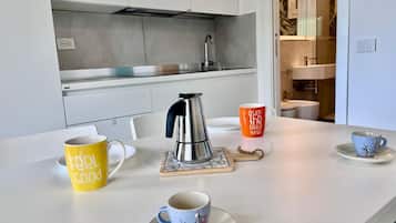 Réfrigérateur, plaque de cuisson